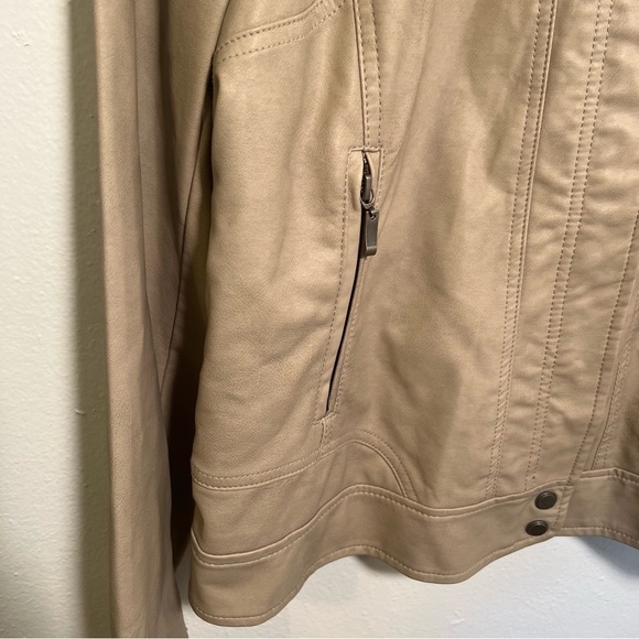 Bernardo Faux Leather Jacket Soft Wheat - Picture 6 of 12